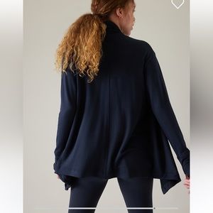 Athleta Pranayama Restore Wrap- Navy